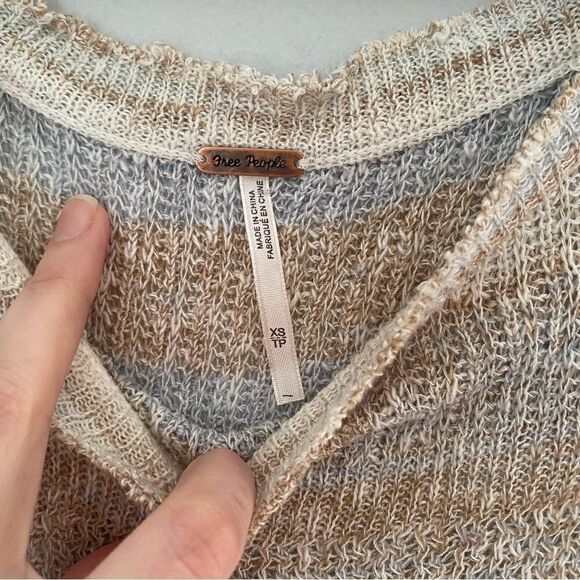 FREE PEOPLE Always Sunny Days Oversized Knit Tunic Top size XS Knit Sleeveless - Picture 3 of 4